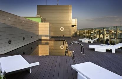 Terraza del hotel Alfonso, en Zaragoza.