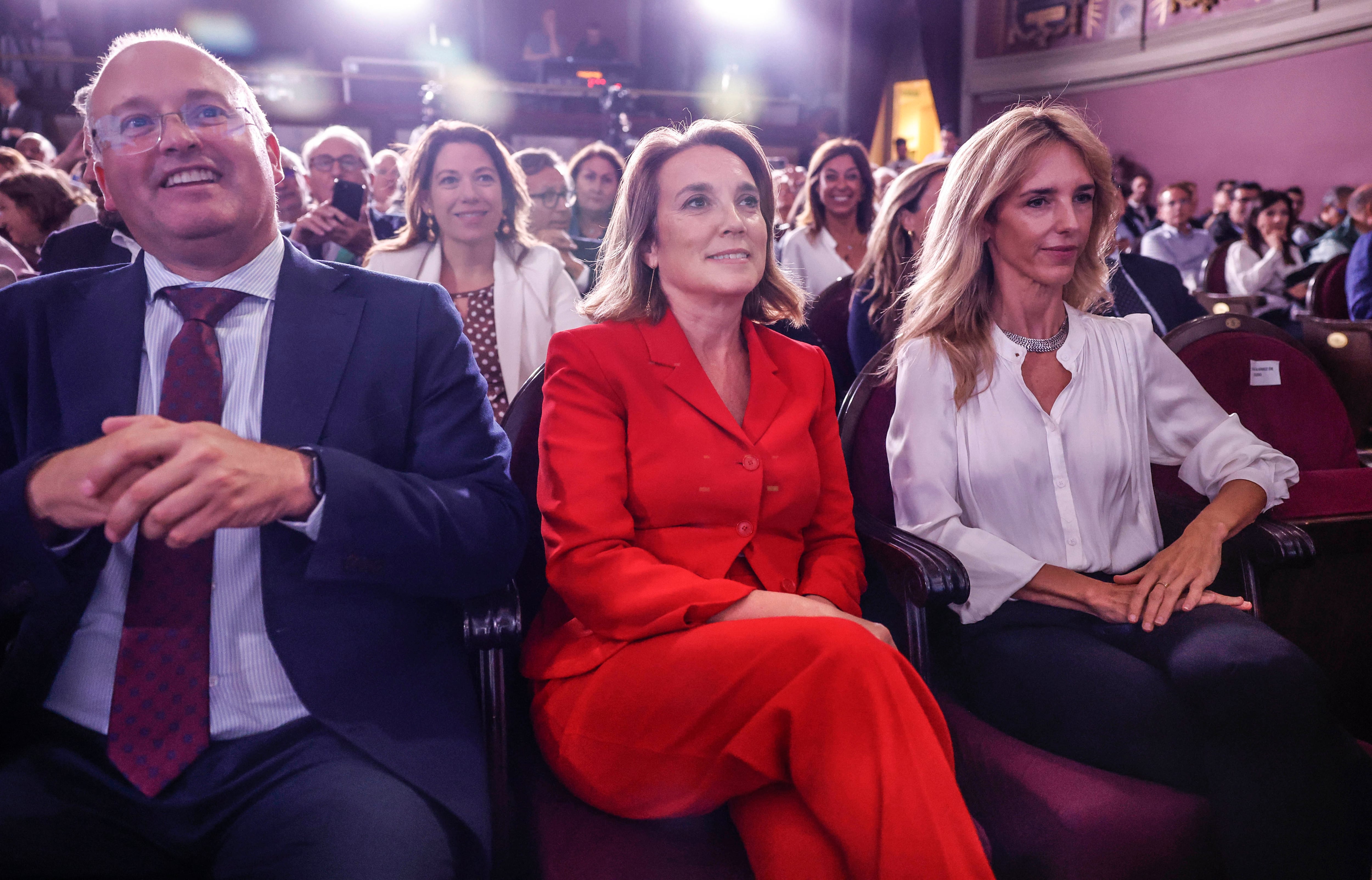 Los dirigentes del Partido Popular, desde la izquierda, Miguel Tellado, Cuca Gamarra y Cayetana Álvarez de Toledo, este jueves.