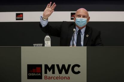 El presidente de la GSMA, John Hoffman, en rueda de prensa este miércoles.