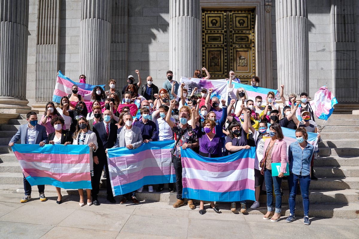 El PSOE y la derecha bloquean el intento de activar la ‘ley trans’ en ...