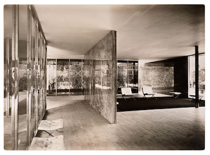 El interior del pabellón original.