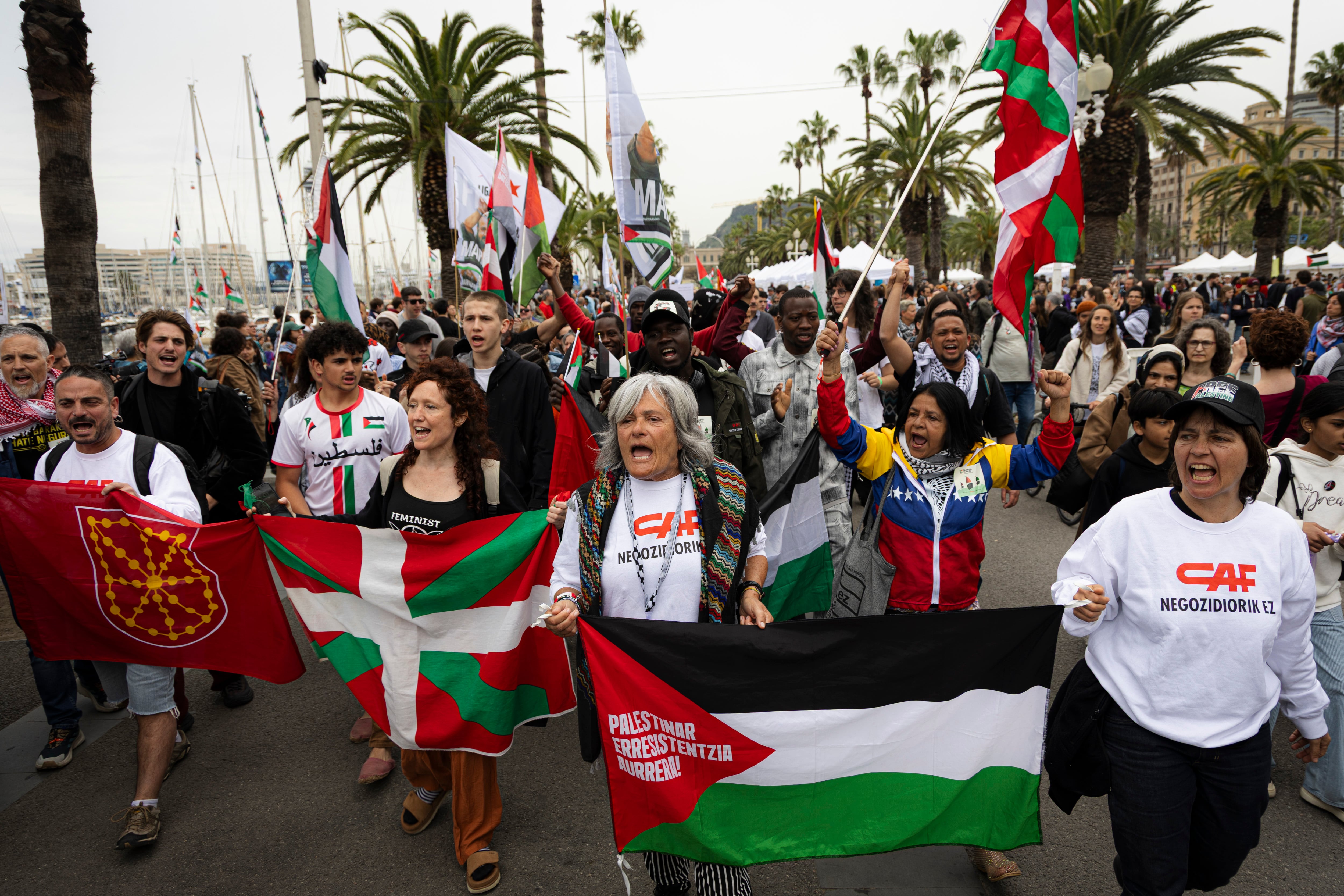 Concentración en apoyo a la Global Sumud Flotilla, este domingo en Barcelona.