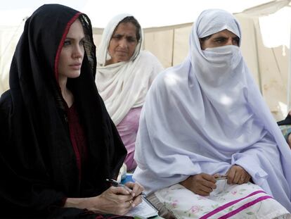 Angelina Jolie, ayer durante su visita a Pakistán.