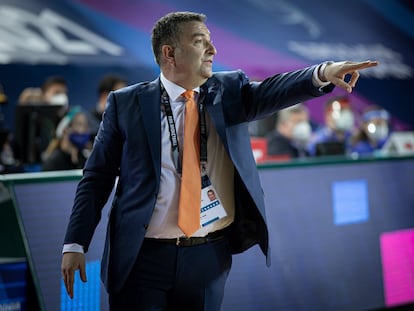 Miguel Méndez al frente del Ekaterimburgo ruso. euroleaguewomen