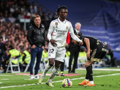 Camavinga, en el Real Madrid-Celta del sábado pasado en el Bernabéu, con un césped muy deteriorado.