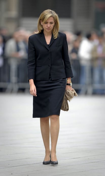 La infanta Cristina llega al funeral del presidente del Comité Olímpico Internacional, Juan Antonio Samaranch, el 22 de abril de 2010 en Barcelona.