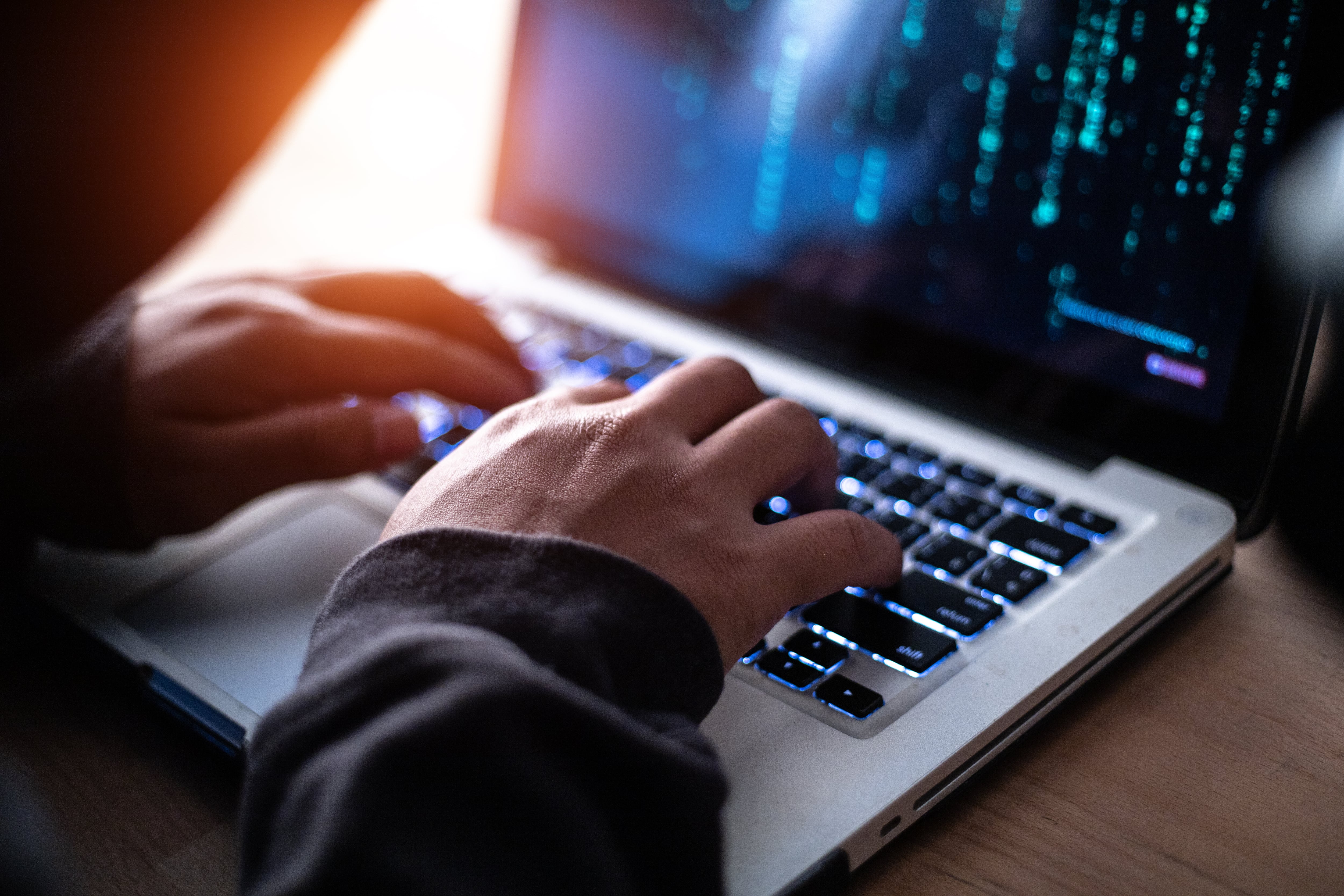 Lo que se sabe de la denuncia de filtración de datos en las instituciones públicas de Chile