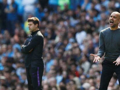 Pep Guardiola, en primer plano, en el City-Tottenham de la Champions. 