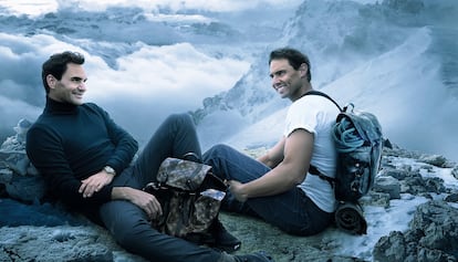 Rafa Nadal y Roger Federer posan junto en lo alto de los Alpes para la campaña Core Values de Luis Vuitton.