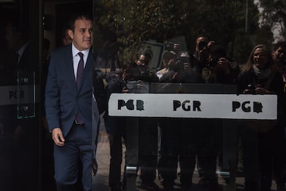 El gobernador de Morelos, Cuauhtémoc Blanco, en la sede de la Fiscalía General de la República, en Ciudad de México, en 2019.