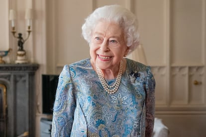 La reina Isabel II durante una audiencia celebrada en el castillo de Windsor, el 28 de abril de 2022.