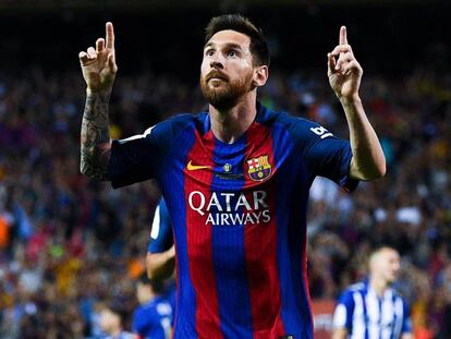 Messi celebra un gol en la final de Copa entre Barça i Alabès.