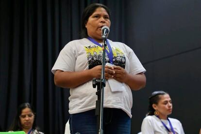 Faustina Pacheco, hermana de Nohemí, habla ante la JEP en julio de 2022.