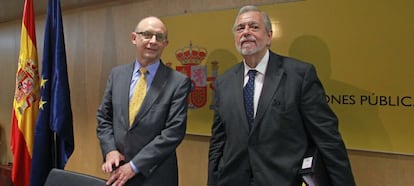 Crist&oacute;bal Montoro, ministro de Hacienda, y Antonio Beteta, secretario de Estado de Administraciones P&uacute;blicas. 