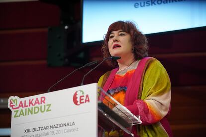 Eba Blanco tras ser reelegida secretaria general de Eusko Alkartasuna este domingo en Vitoria.