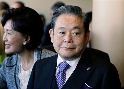 El presidente de Samsung, Lee Kun-hee, fallecido este domingo
