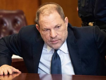 O ex produtor de Hollywood, Harvey Weinstein, em um tribunal de Manhattan, Nova York.