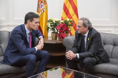Reunión entre el presidente del Gobierno, Pedro Sánchez, y el presidente de la Generalitat, Quim Torra, en el Palacio de Pedralbes, el 20 de diciembre de 2018.
