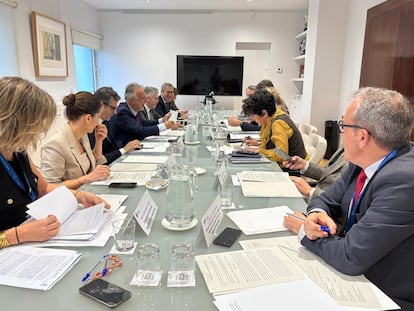 Reunión interministerial para tratar los futuros traslados de menores extranjeros no acompañados desde Canarias y Ceuta, este martes.