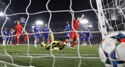 Gol de Thiago Silva en el Chelsea-PSG del mi&eacute;rcoles.