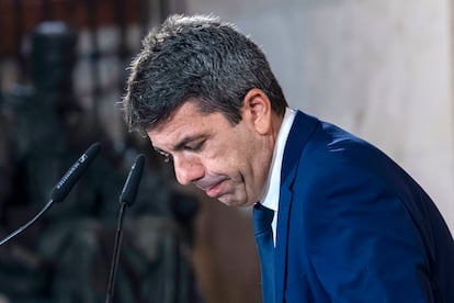 Mazón acude a la comisión de la dana en plena polémica por su sucesión y ante nuevas revelaciones 