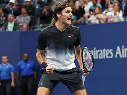 Roger Federer celebra su victoria frente a Feliciano López.