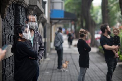 Habitantes de Ciudad de México tras el sismo del pasado 23 de junio.