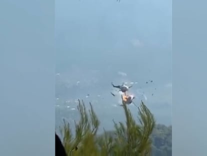 Dos pilotos mueren al chocar dos helicópteros que participaban en la extinción de un incendio en Grecia