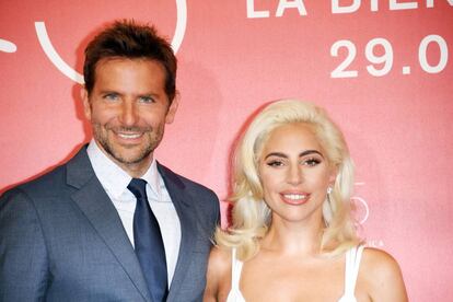 Lady Gaga, con Bradley Cooper, en Venecia.