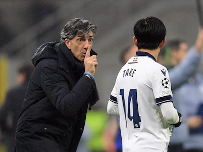 Imanol Alguacil y Take Kubo, durante el Inter-Real Sociedad.