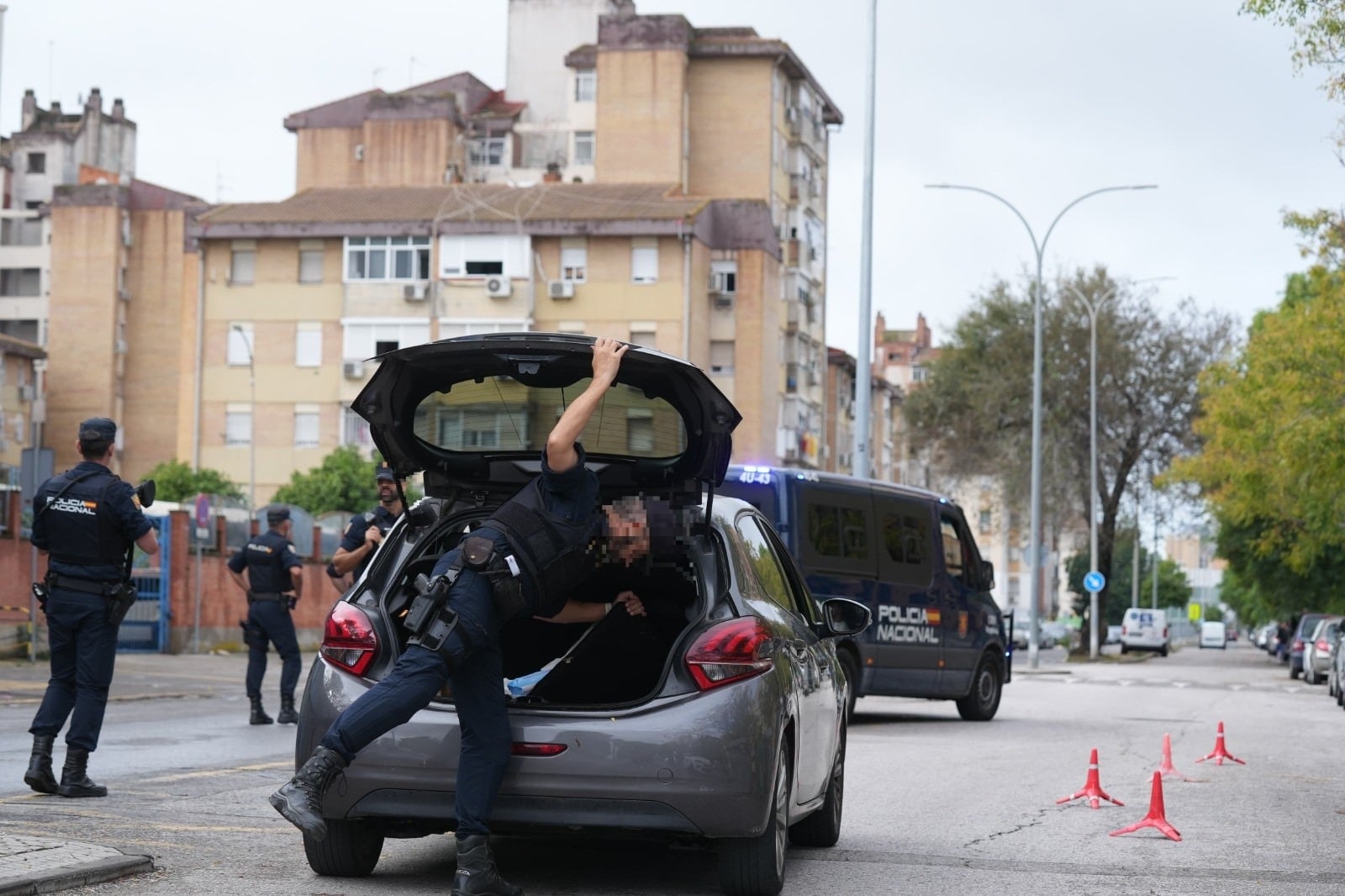 La Policía Nacional detiene a más de una decena de personas tras el tiroteo en las Tres Mil Viviendas