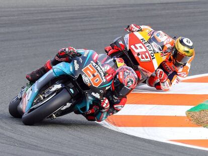 El duelo entre Quartararo (I) y Márquez en el gran premio de Valencia.