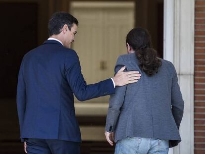 Pedro Sánchez y Pablo Iglesias en el Palacio de La Moncloa.