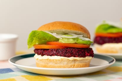 Hamburguesas vegetarianas de quinoa y remolacha