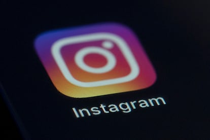 Icono de la 'app' de Instagram en un teléfono móvil.