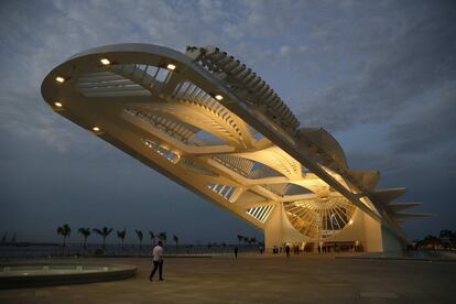 Vista del Museo del Mañana diseñado por el arquitecto español Fernando Calatrava, en la zona portuaria de la ciudad de Río de Janeiro (Brasil).