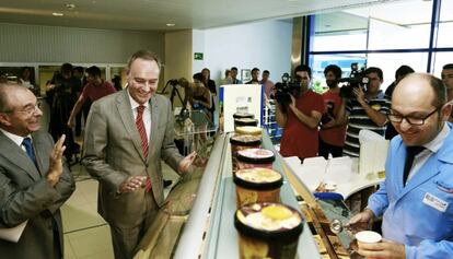 Alberto Fabra, en Helados Alacant.