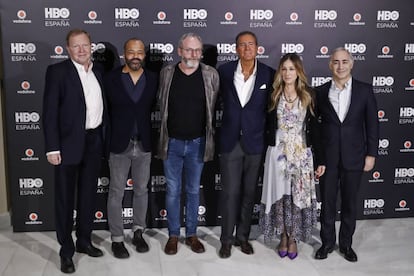 El consejero delegado de HBO Europa Herv&eacute; Payan, Jeffrey Wright, Liam Cunningham, Richard Plepler, Sarah Jessica Parker y el consejero delegado de Vodafone TV, Antonio Coimbra, en Madrid.