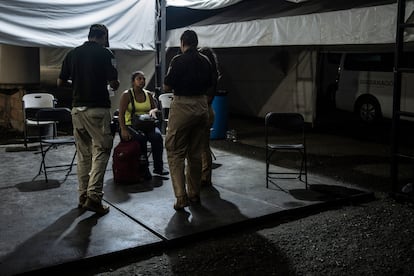 Una mujer venezolana detenida en Nuevo Teapa (Estado de Veracruz), el 8 de junio de 2024.