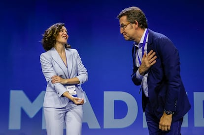 Isabel Díaz Ayuso y Alberto Núñez Feijóo, el 21 de mayo en el Congreso extraordinario del PP de Madrid.