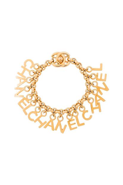 Pulsera con charms (1.747 €, a la venta en Farfetch.com).