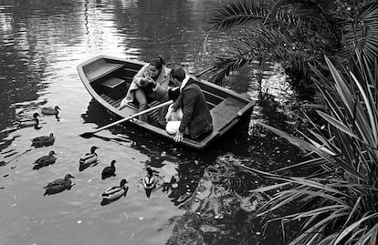 El Parque de la Ciudadela fue construcción militar, jardín y parque, acogió la Exposición Universal, es sede del Parlamento y alberga el zoológico. Un ejemplo del carácter burgués de Barcelona, con sus refinadas esculturas, su lago y sus jardines inspirados en el jardín de Luxemburgo de París.