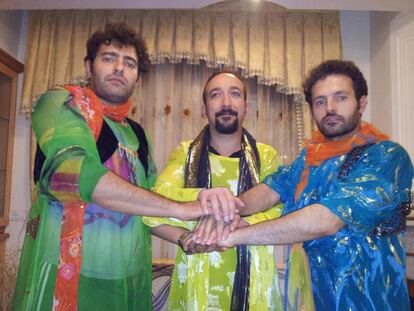 Vestidos de mujer contra los ayatolas