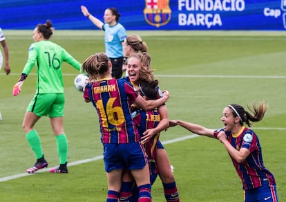 Martens, Graham, Hermoso y Bonmatí, a la derecha, celebran un gol en las semifinales de Champions contra el PSG.