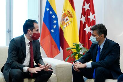 El vicepresidente regional, Ignacio Aguado, y el líder opositor venezolano Leopoldo López, en la sede de la vicepresidencia regional este jueves.