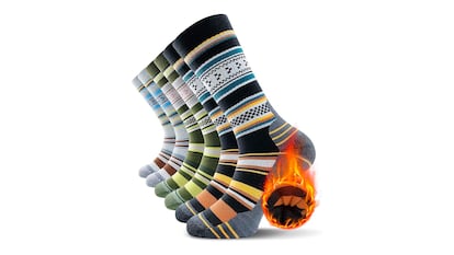 Packs de calcetines sobre fondo blanco.