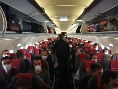 Interior de la cabina de un avión de Iberia Express, en mayo de 2020.