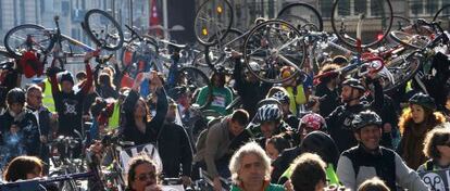 Uno de los &#039;bicipiquetes&#039; que han recorrido Madrid.