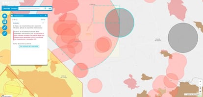 Una vez que hemos delimitado la zona de vuelo, veremos cómo en la misma ventana del lateral izquierdo de la pantalla se mostrará el resultado de esta búsqueda. En caso de no poder volar el dron en esa zona, se especificará la razón, o los requisitos para hacerlo. Además si es una restricción temporal, esta se mostrará también con el día de comienzo y día de finalización.
