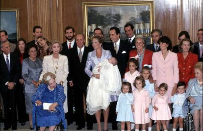 La Familia Real al completo y los Marichalar se reunieron en el palacio de La Zarzuela para el bautizo de Felipe Juan Froilán de Todos los Santos, al que su familia llama 'Pipe'.